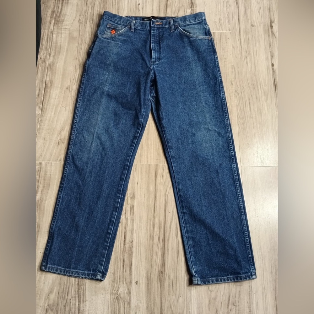 Wrangler  FR Classic Blue Men's Jeans size 36x30 pre owned Exellent condition
